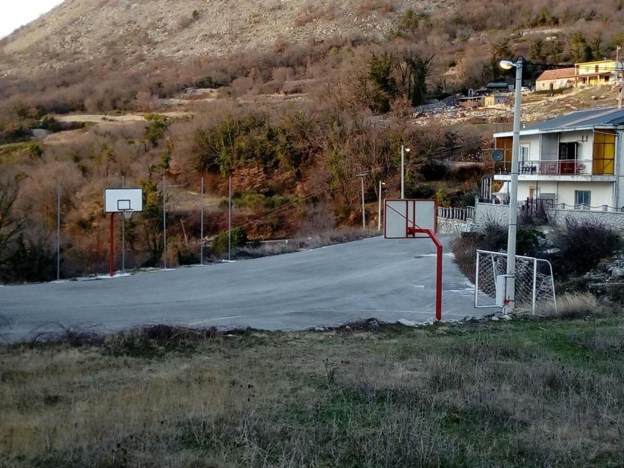 Vujas Village Pleasure Kotor Exterior photo